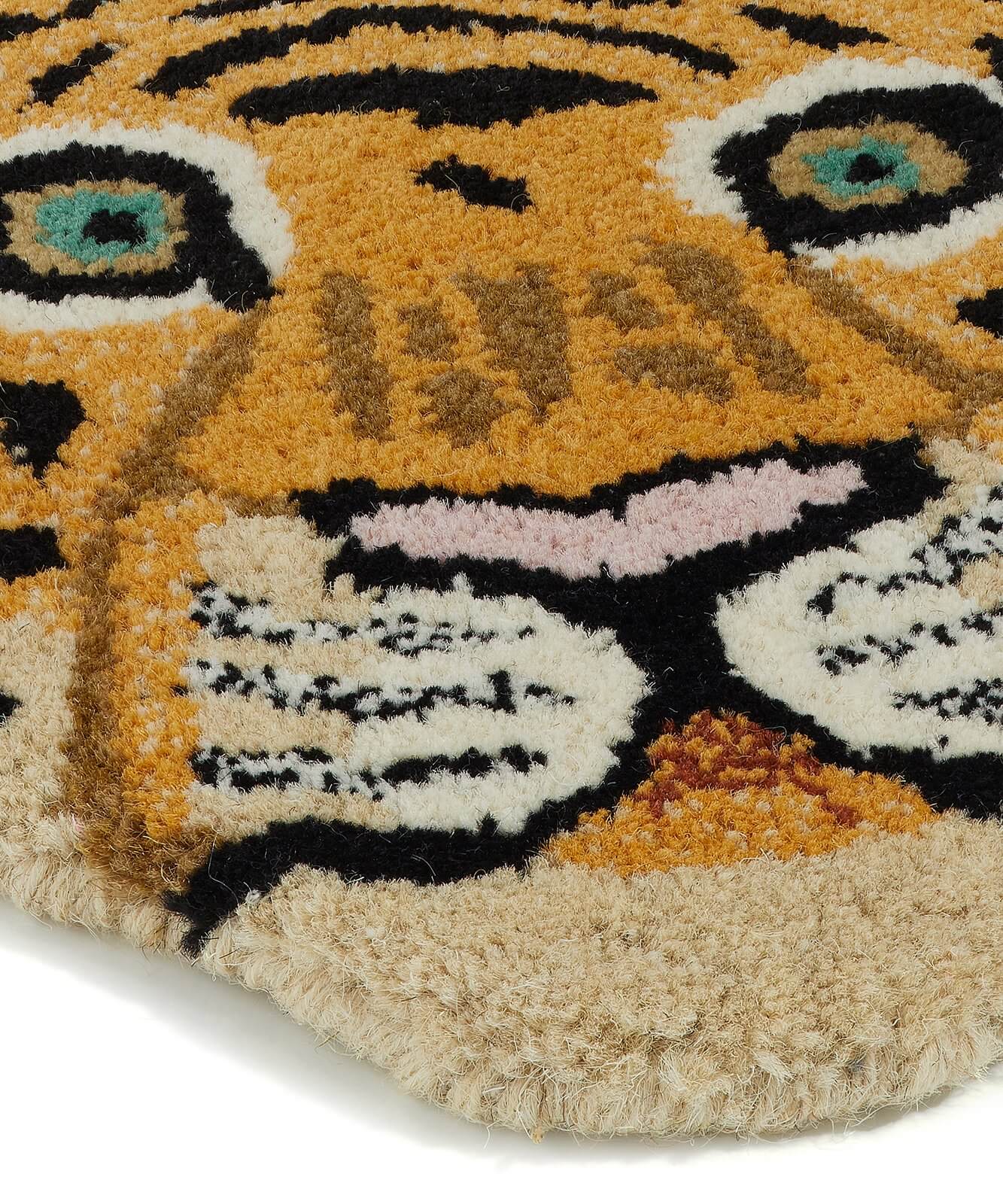 Cloudy Tiger Head Rug