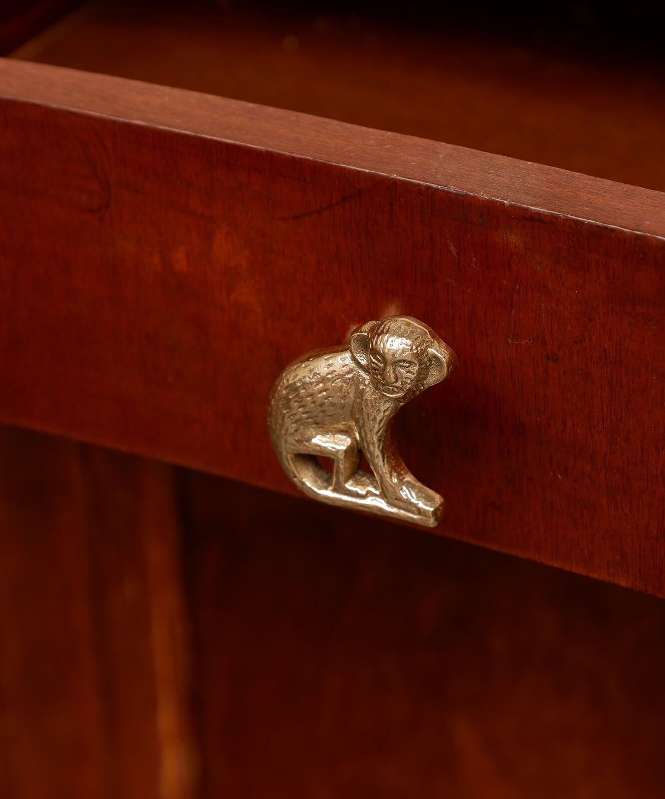 Peppin Monkey Knob Left