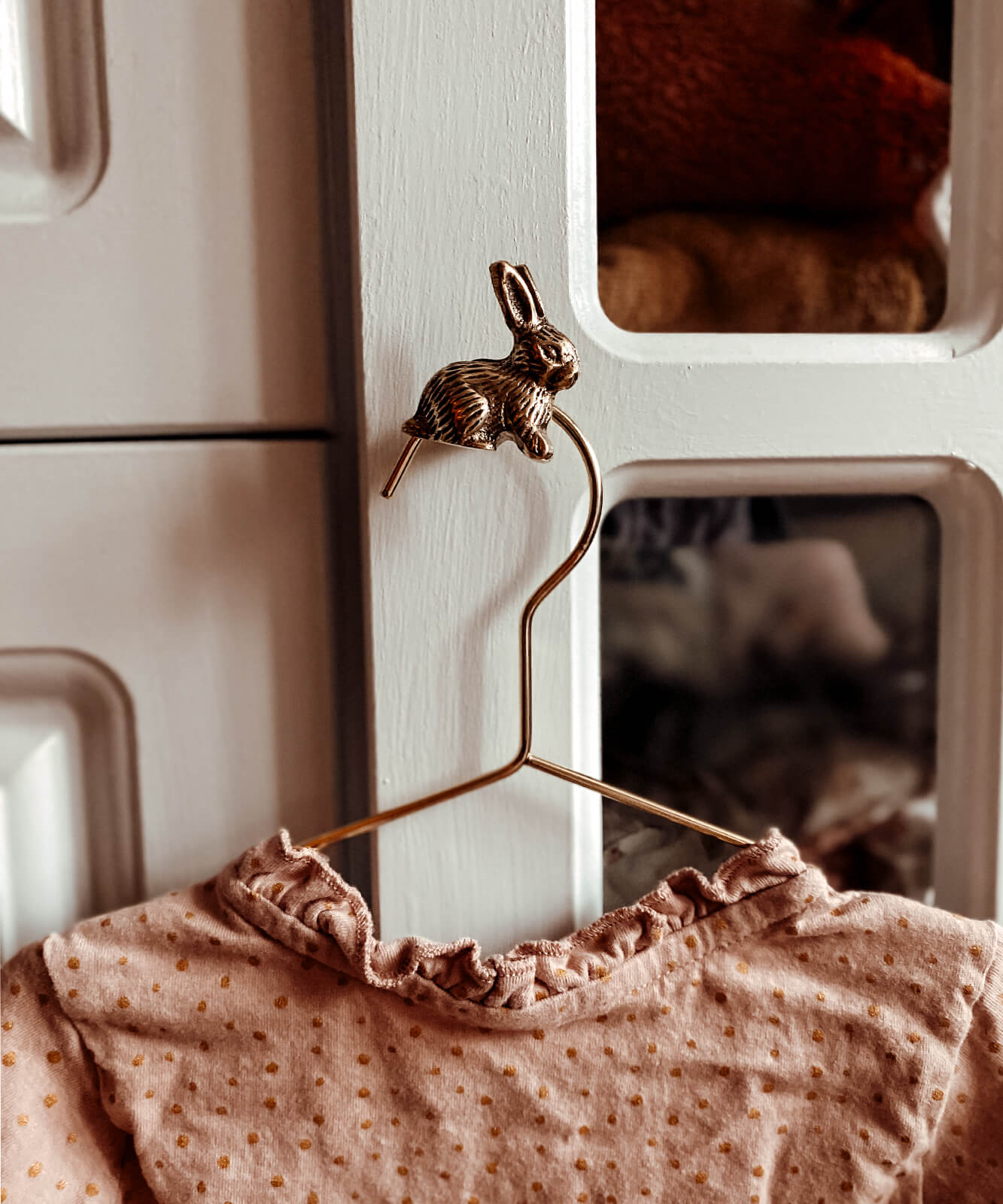 Ninny Bunny Knob Left