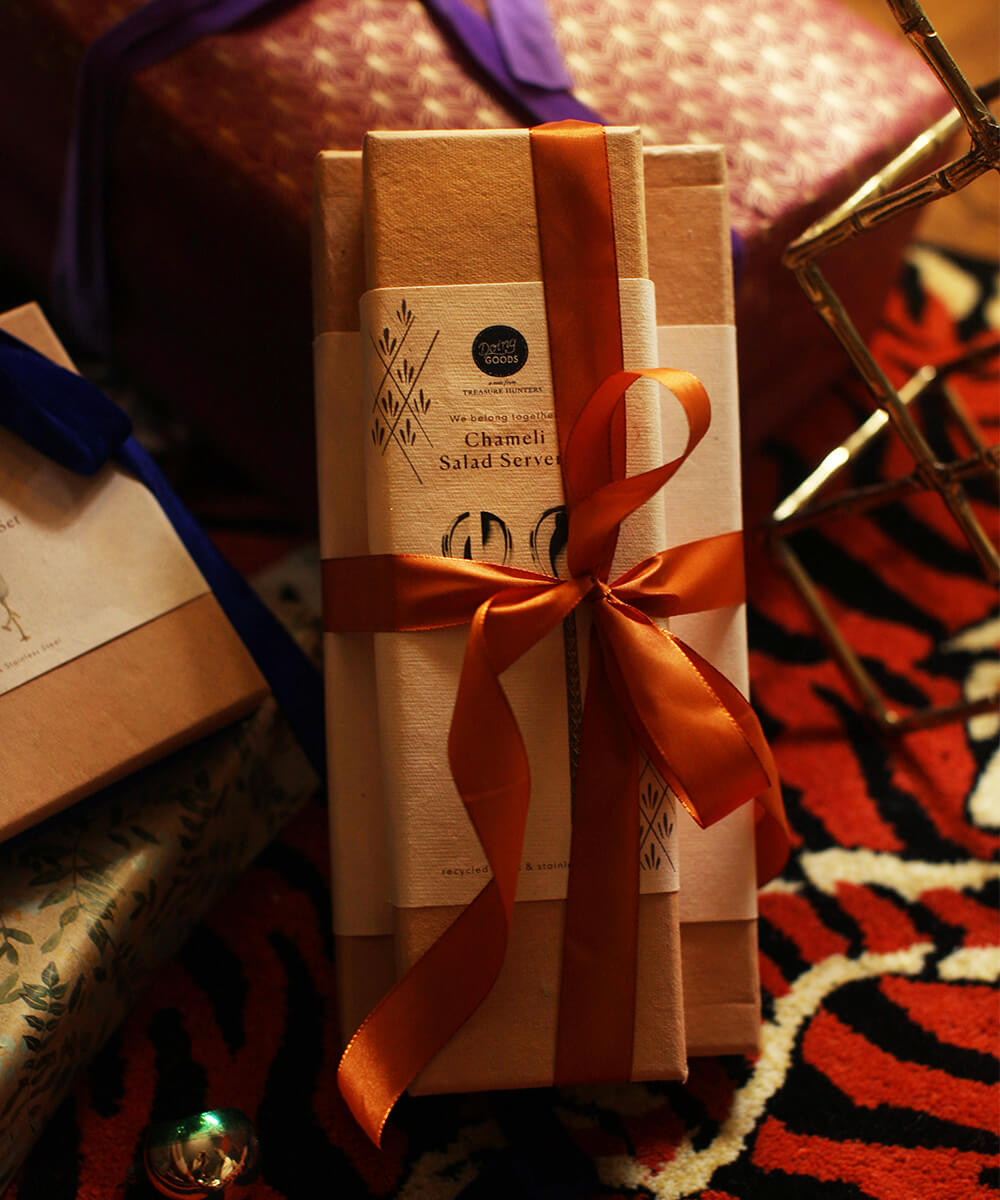 Chameli Salad Server Set in Giftbox