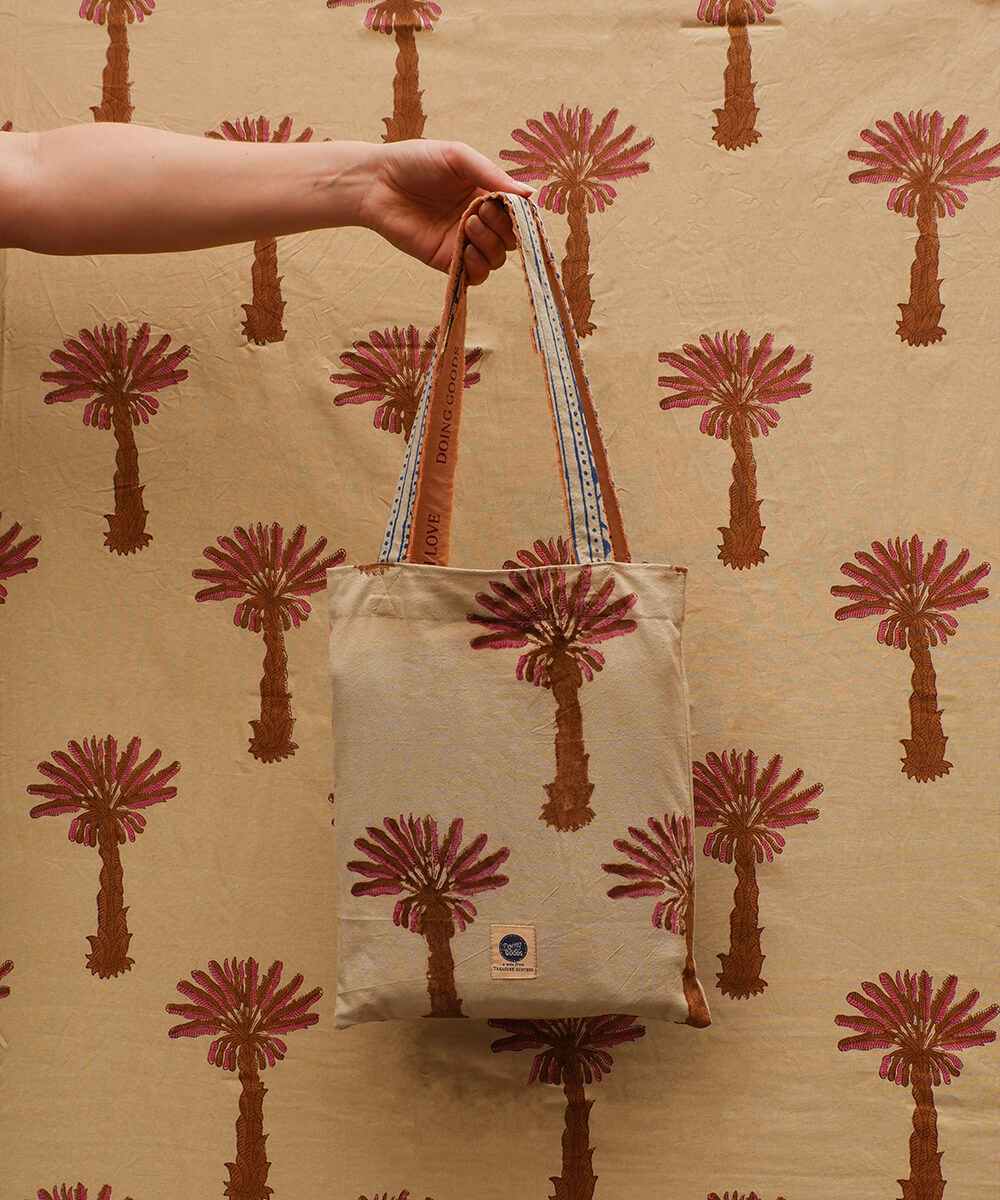 tala-palmtree-thorw-in-tote-bag