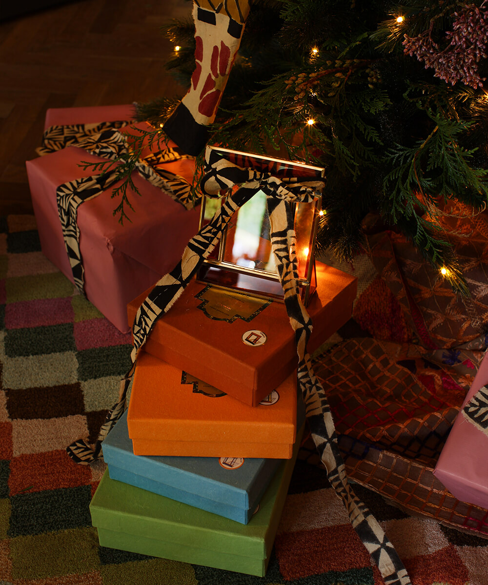Bonnie Colored Frame Small Amber (in giftbox)
