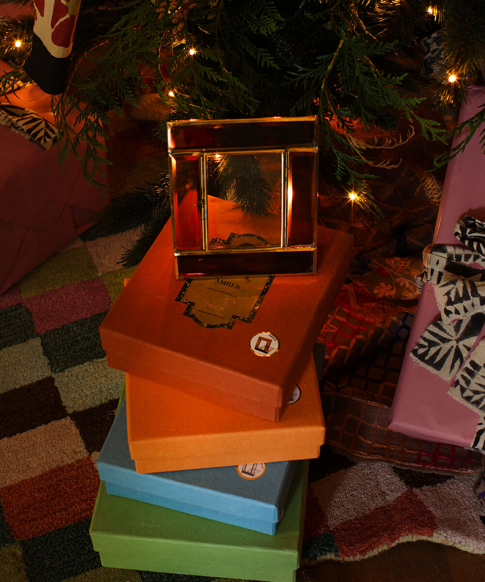 Bonnie Colored Frame Small Amber (in giftbox)
