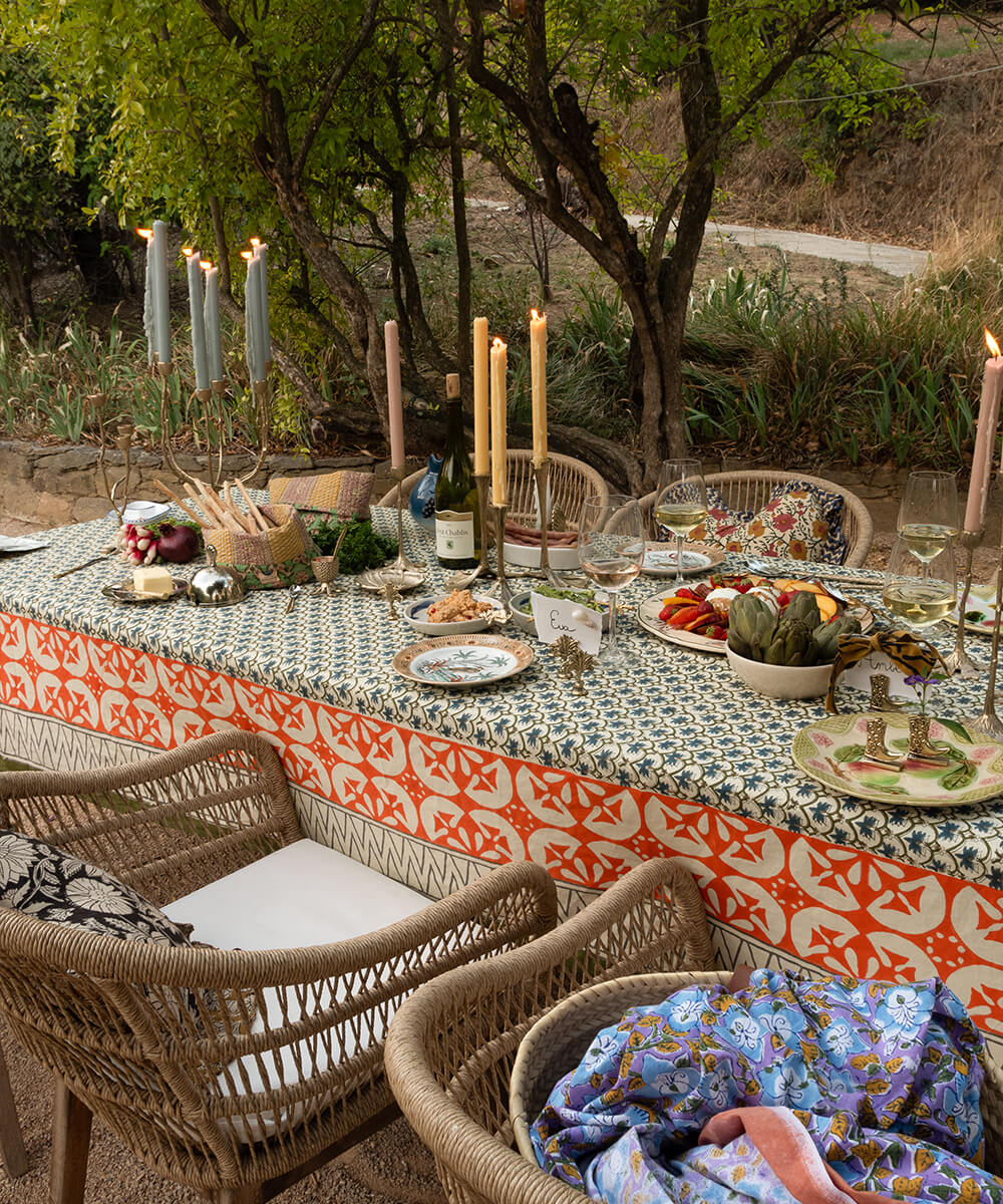 Faina Table Throw in Tote Bag
