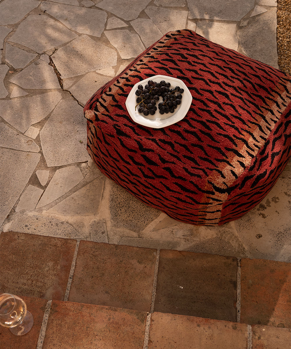 Tula Tiger Pouf