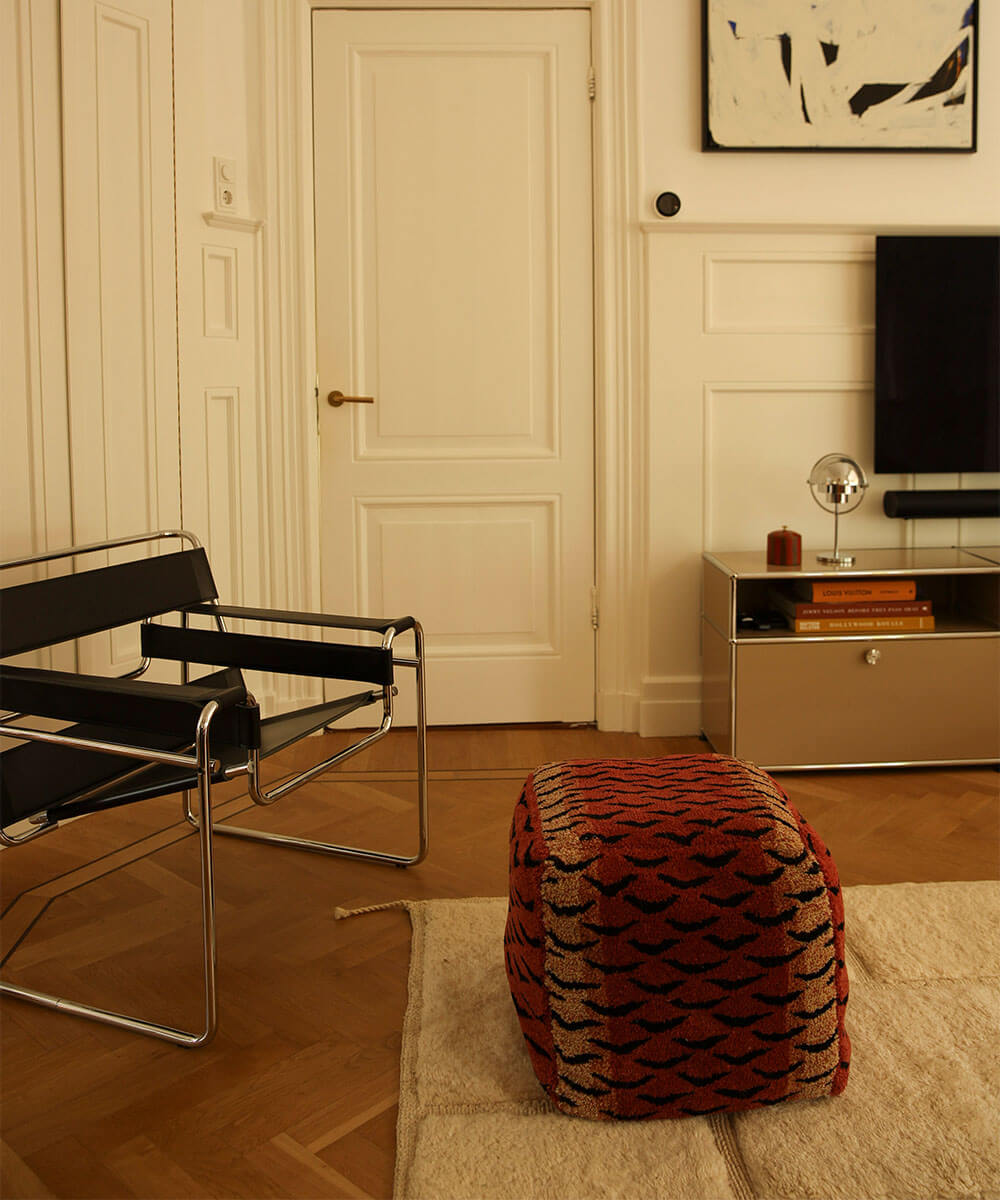 Tula Tiger Pouf Small