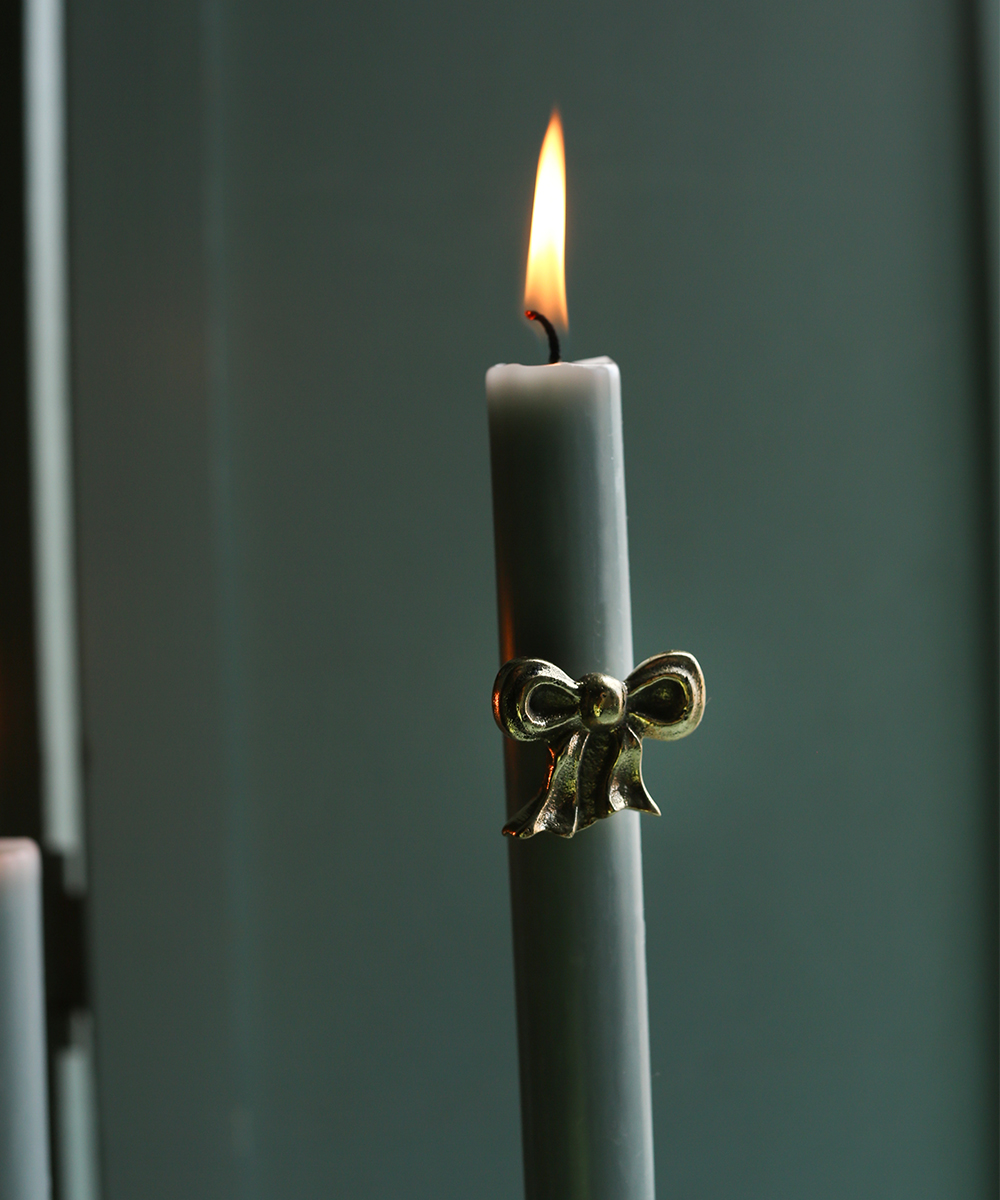 Bowie Bow Candle Pin